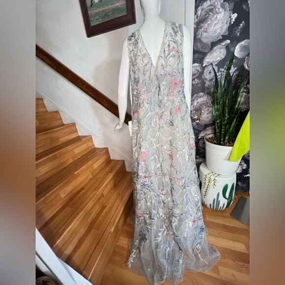 Mac Duggal 20263 - Embroidered Illusion Bodice Mother of the Bride Dress/size 14 - Picture 7 of 10